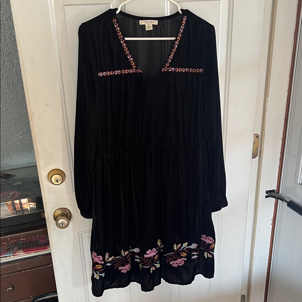 Studio West Black Velvet Dress with Pink Floral Embroidery